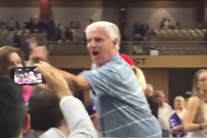 Trump Deplorable Sends Epileptic Reporter Video Of Strobe Light After He Exposes Trump Scandal