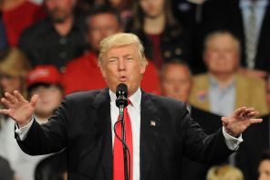 Trump Lies About People Cheering For Him, Gets Humiliated When Pictures Show They Are Protesters