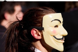 KKK threatens to shoot Anonymous members