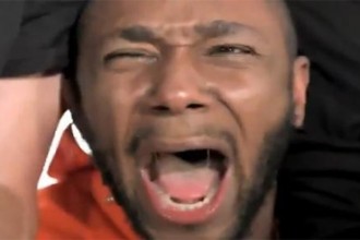 Mos Def undergoes force feeding