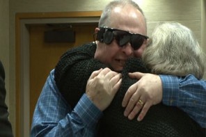 Bionic Eye Helps Minnesota Man See Wife Again For First Time In 10 Years (VIDEO)