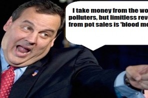 New-Jersey-Governor-Chris-Christie-pointing