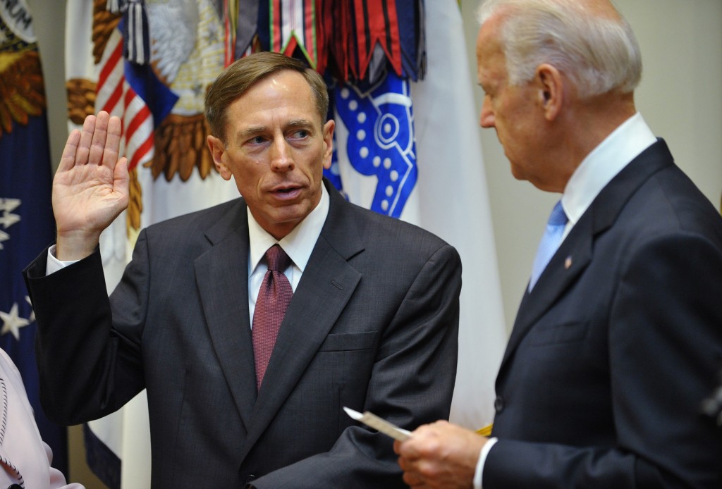 Here is Petraeus upholding an oath to office. Pic via The Invitation. 