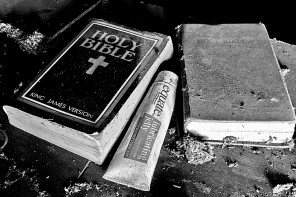 Foolish TN Republicans Push Measure To Make Bible The OFFICIAL State Book (VIDEO)