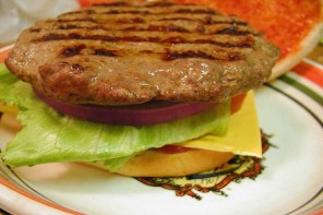 Homemade_hamburger