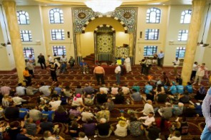 Was Phoenix Anti-Islam Rally Unconstitutional? Muslim Congressmen Ask Loretta Lynch To Find Out