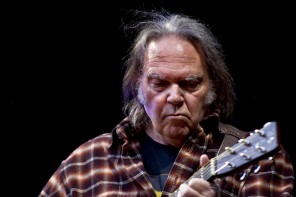 Neil Young Released An Entire Album About Monsanto (VIDEO)