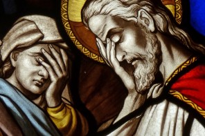 Kim Davis is inspiring quite a few sane Christians to face-palm.