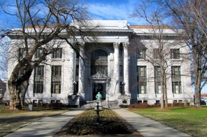 Tennessee Judge Throws Temper Tantrum Over Gay Marriage, Won’t Allow Anyone To Get Divorced