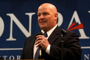 Islamophobic Republican: Refugees Only Come Here For Free Stuff (AUDIO)