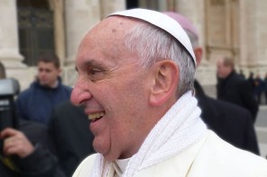 Pope_Francis_in_St._Peter's_Square-1