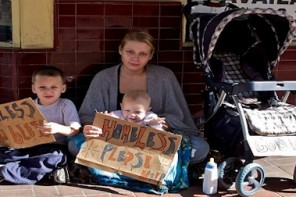 homeless-poor-american-family1