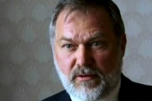 Hateful Theocrat Scott Lively Pretends He’s Paul Revere–The Marxists Are Coming!
