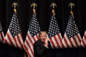 Ted Cruz ‘Defends’ Wife After Donald Trump Threatens Her On Twitter (TWEETS/VIDEO)