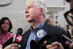 Hundreds Of Flint Residents Are Dragging Gov. Rick Snyder To Court On Racketeering Charges
