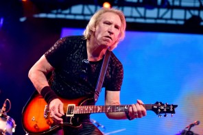Rocker Joe Walsh Gives Middle Finger To GOP After They Try Tricking Him Into Performing At RNC