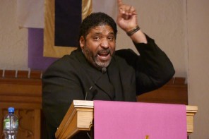 NAACP Leader Kicked Off Flight By Police After Confronting Racist Who Was Insulting Him