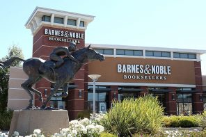 What Did Trump Campaign Buy At Barnes And Noble With $55,000? Twitter Has Some Ideas (TWEETS)